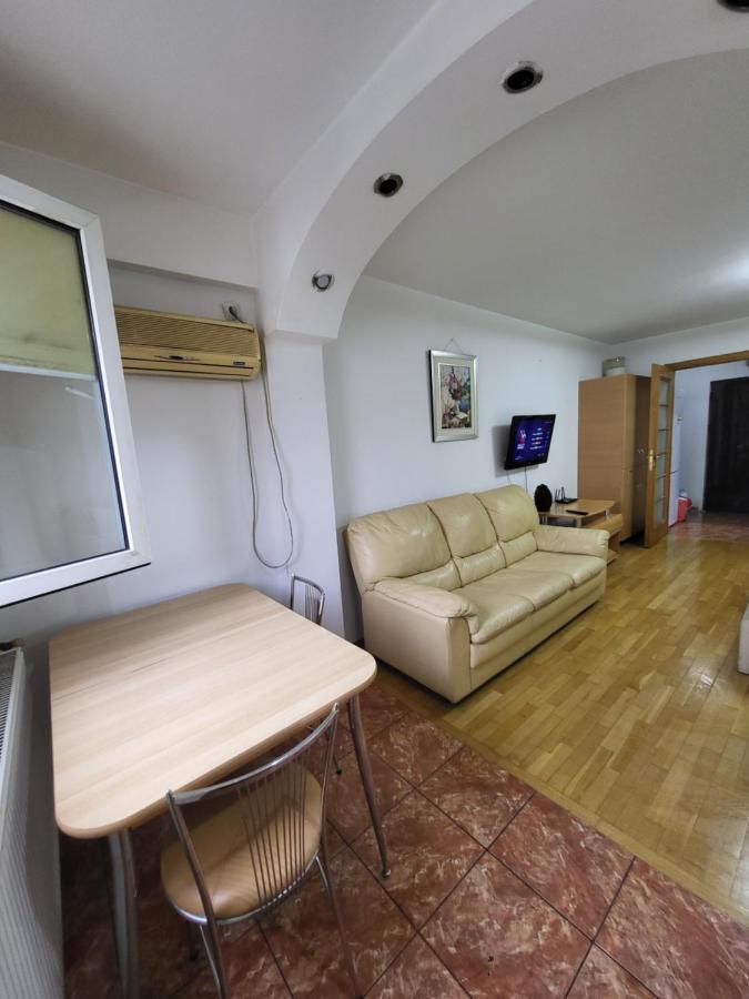 Avrig-ferdinand * Bucarest